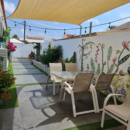 פאלם ביץ' Sandcastle Beach Apartments מראה חיצוני תמונה