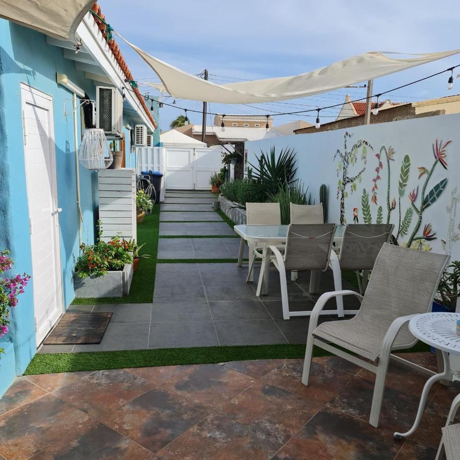 פאלם ביץ' Sandcastle Beach Apartments מראה חיצוני תמונה