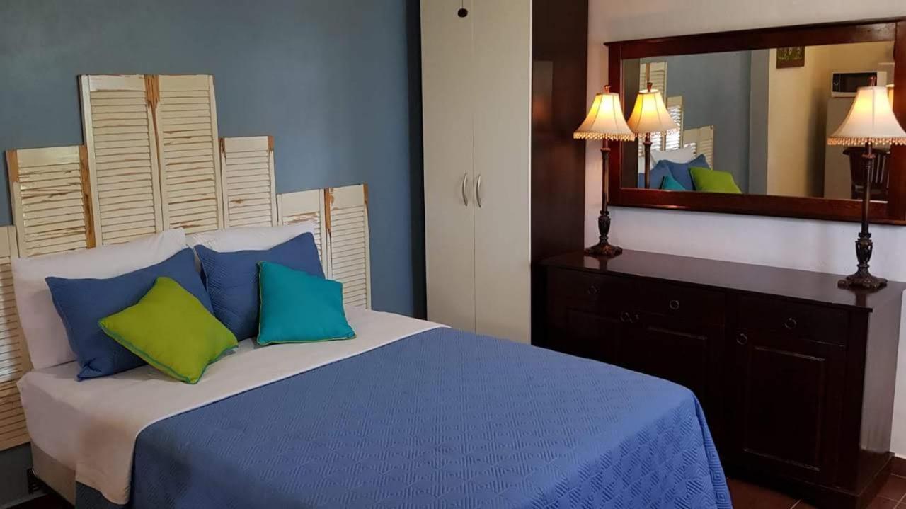 פאלם ביץ' Sandcastle Beach Apartments מראה חיצוני תמונה